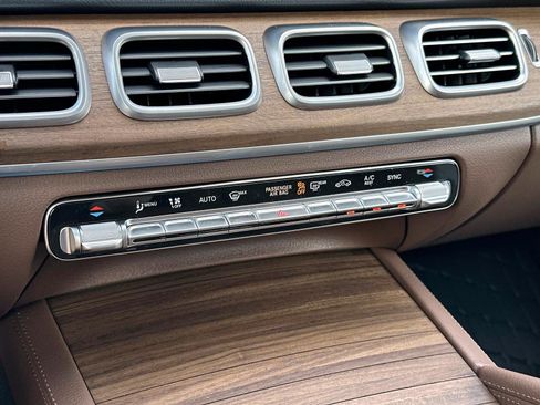 Certified 2025 Mercedes-Benz GLE 350 4MATIC image 23