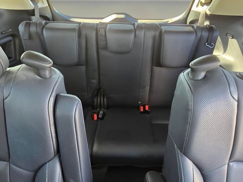 Used 2022 Subaru Ascent Limited w/ Technology Package image 29