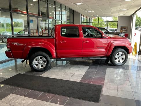 Used 2013 Toyota Tacoma 4x4 Double Cab w/ TRD Sport Pkg image 6