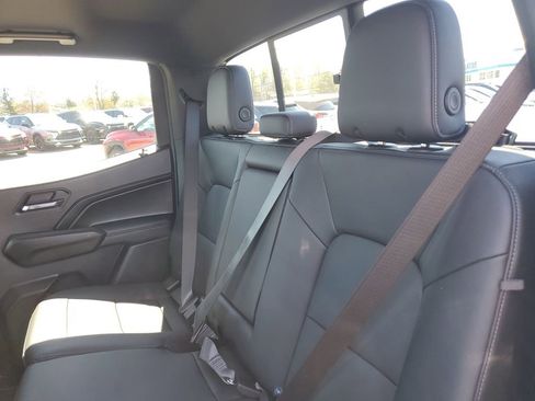 Used 2023 Chevrolet Colorado LT w/ LT Convenience Package III AWD/4WD image 26