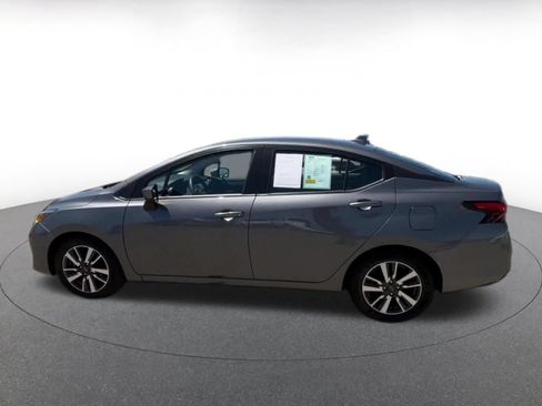 Used 2025 Nissan Versa SV FWD image 9