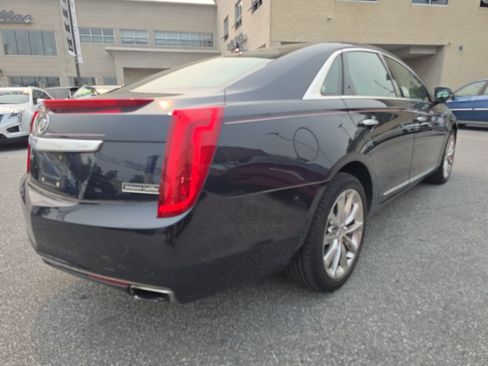 Used 2013 Cadillac XTS Luxury w/ Driver Awareness Package FWD image 4