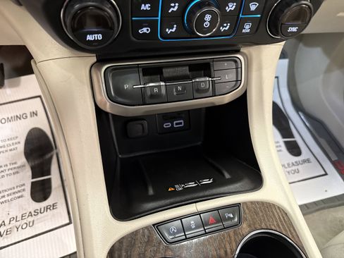 Used 2021 GMC Acadia Denali w/ Denali Ultimate Package image 41