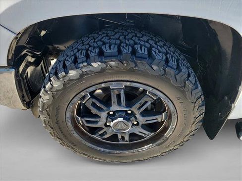 Used 2016 Toyota Tundra SR5 image 8