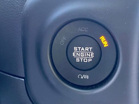 Used 2022 Jeep Gladiator Overland image 39