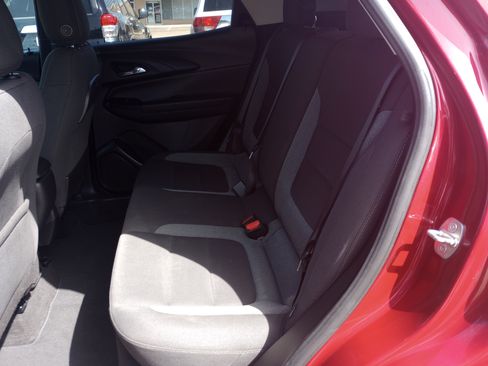 Used 2021 Chevrolet TrailBlazer LT w/ Convenience Package FWD image 11