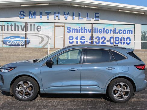 Used 2024 Ford Escape ST-Line w/ Tech Pack #1 FWD image 3