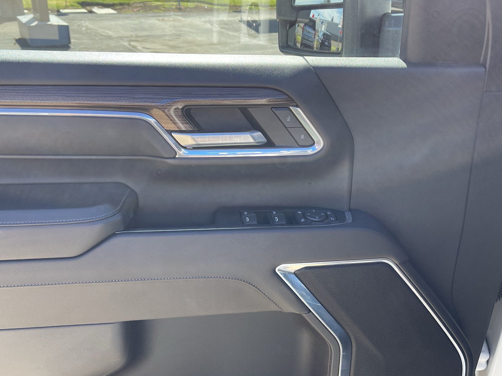 Used 2024 Chevrolet Silverado 2500 LT w/ All Star Edition AWD/4WD image 17