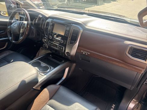 Used 2016 Nissan Titan Platinum Reserve AWD/4WD image 17