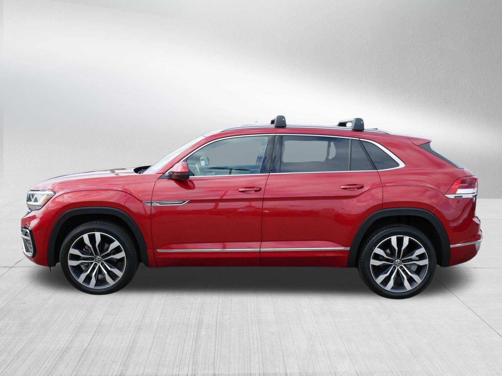 Certified 2022 Volkswagen Atlas Cross Sport SEL Premium R-Line AWD/4WD image 4