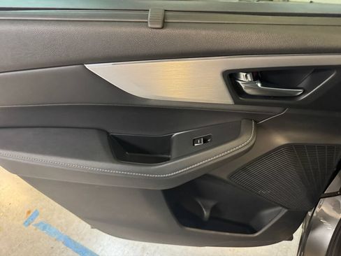 Certified 2023 Acura MDX SH-AWD w/ Technology Package image 38
