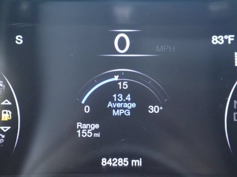 Used 2018 Jeep Grand Cherokee Overland AWD/4WD image 45