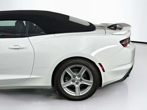 Used 2020 Chevrolet Camaro LT image 38
