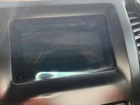 Used 2019 Jeep Cherokee Latitude w/ Cold Weather Group image 30