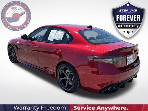 Used 2024 Alfa Romeo Giulia Quadrifoglio RWD image 5