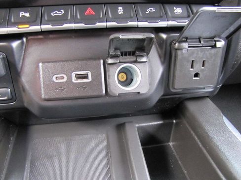 Used 2022 Chevrolet Silverado 3500 LTZ w/ LTZ Convenience Package image 49