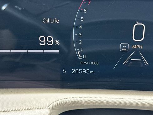 Used 2024 Cadillac XT4 Luxury w/ Cold Weather Package image 35