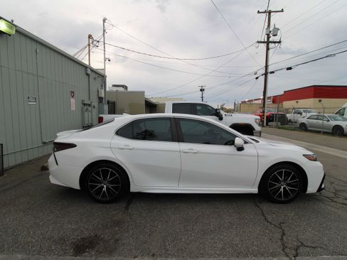 Used 2023 Toyota Camry SE image 63