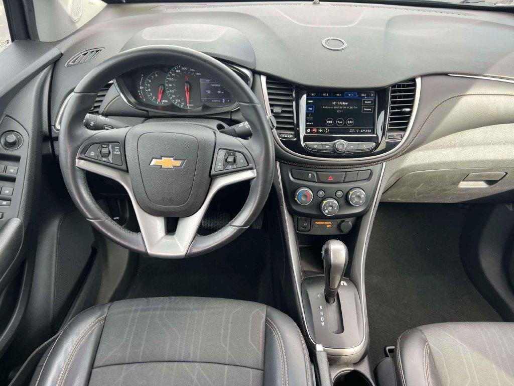 Used 2019 Chevrolet Trax LT w/ LT Convenience Package AWD/4WD image 14
