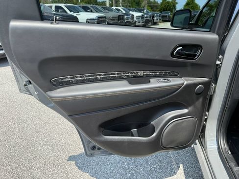 Used 2023 Dodge Durango R/T w/ Hemi Orange Plus Package AWD/4WD image 9