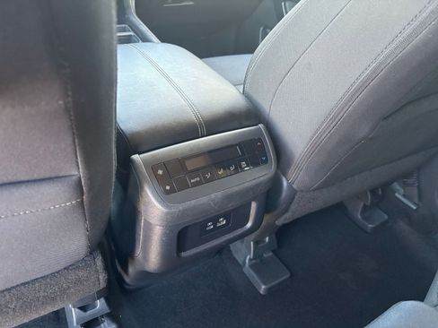 Used 2025 Nissan Pathfinder SV AWD/4WD image 24