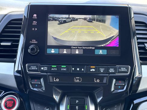Used 2023 Honda Odyssey Touring image 17