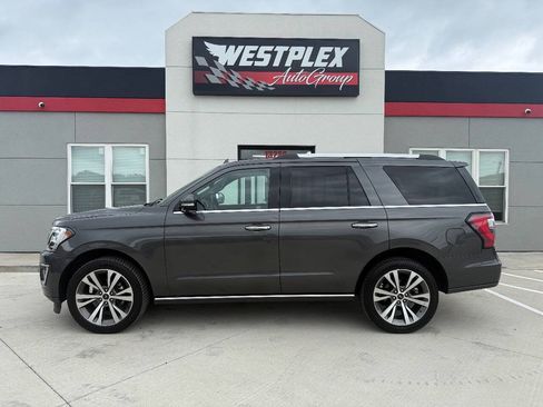 Used 2020 Ford Expedition Limited w/ Equipment Group 302A AWD/4WD image 3