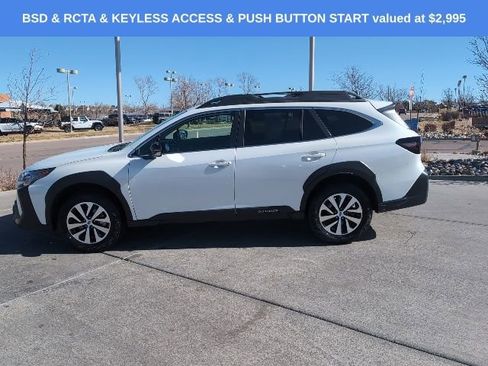 Used 2025 Subaru Outback Premium AWD/4WD image 4