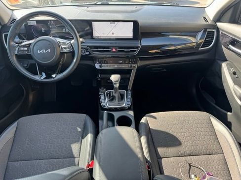 Certified 2025 Kia Seltos S AWD/4WD image 18