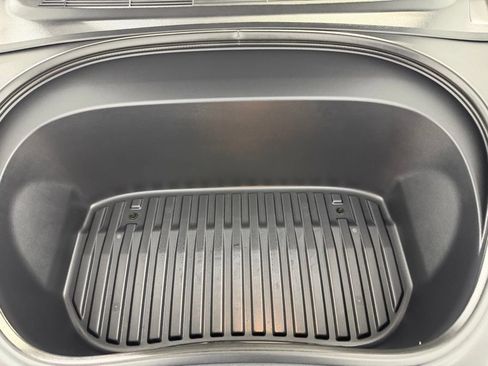 Used 2025 Tesla Model 3 Long Range RWD image 35