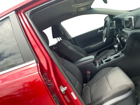 Used 2022 Kia Sportage LX AWD/4WD image 15