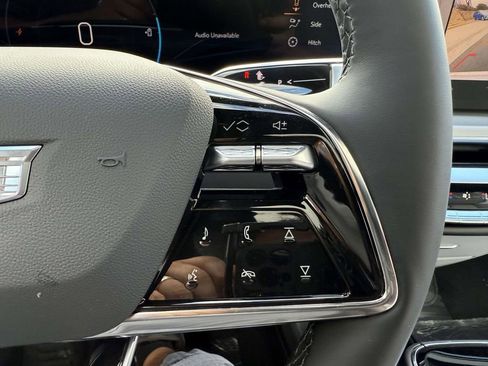 New 2026 Cadillac Lyriq Luxury AWD/4WD image 24