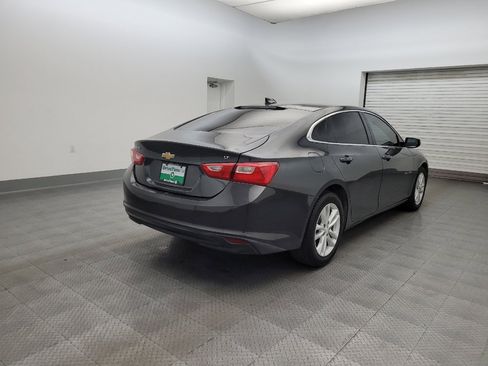 Used 2018 Chevrolet Malibu LT image 9