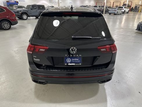 Certified 2023 Volkswagen Tiguan SE R-Line image 8