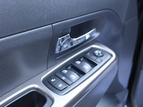 Used 2011 Jeep Liberty Limited AWD/4WD image 10