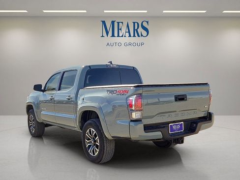 Used 2023 Toyota Tacoma TRD Sport image 3