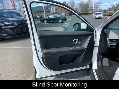 Used 2023 Hyundai Ioniq 5 SE image 12