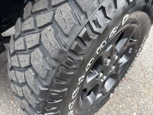 Used 2023 Jeep Wrangler Unlimited w/ Cold Weather Group image 8