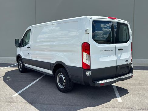 Used 2016 Ford Transit 150 130 Low Roof RWD image 3