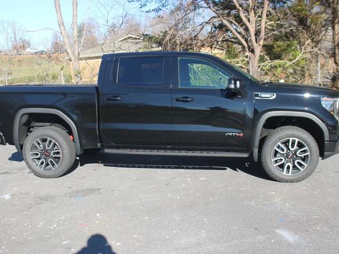 New 2026 GMC Sierra 1500 AT4 w/ AT4 Premium Package image 7