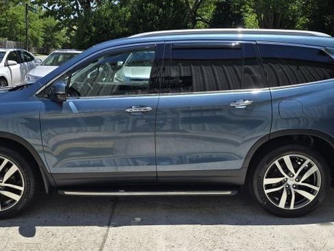 Used 2016 Honda Pilot Touring image 2