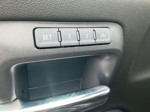 Used 2016 GMC Sierra 1500 Denali w/ Enhanced Driver Alert Package AWD/4WD image 23