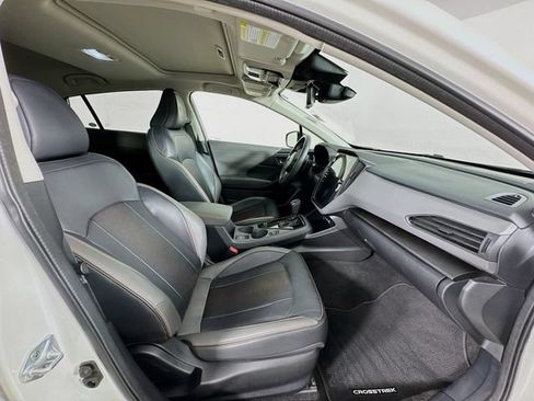 Used 2024 Subaru Crosstrek 2.5i Limited AWD/4WD image 32