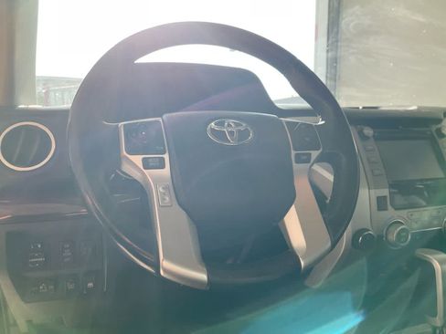 Used 2015 Toyota Tundra Limited w/ Limited Premium Package AWD/4WD image 14