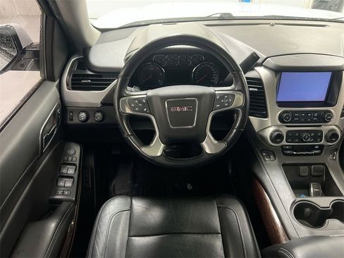 Used 2019 GMC Yukon XL SLT image 20