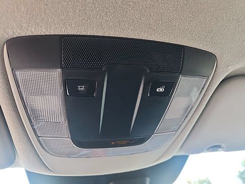 Certified 2025 Kia Niro LX FWD image 25