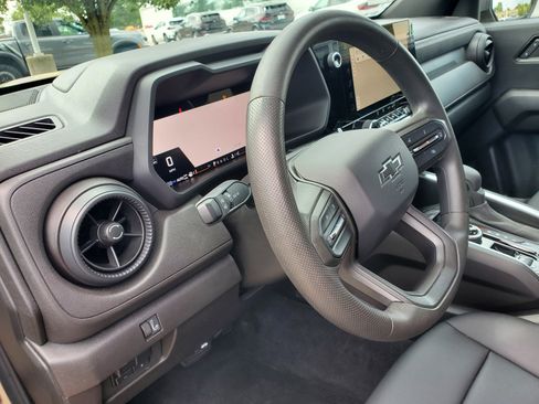 Used 2024 Chevrolet Colorado Trail Boss w/ Advanced Trailering Package AWD/4WD image 10