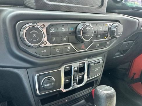 Used 2023 Jeep Wrangler Unlimited Sport AWD/4WD image 27