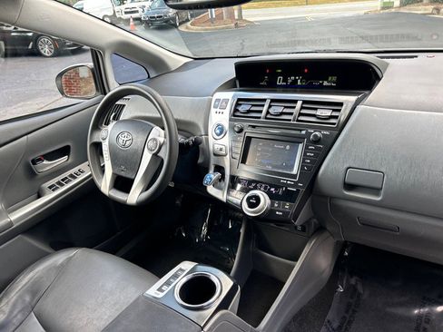 Used 2012 Toyota Prius V Two image 40