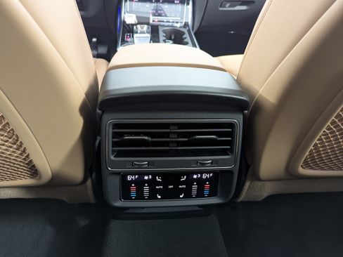 Certified 2026 Audi Q7 3.0T Premium Plus w/ Premium Plus Package AWD/4WD image 11